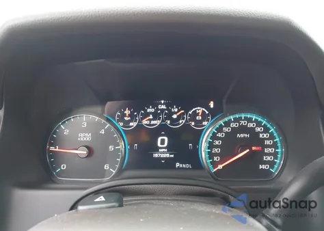 2017 Chevrolet Suburban Lt z USA, uszkodzony, nr VIN 1GNSKHKC2HR371488